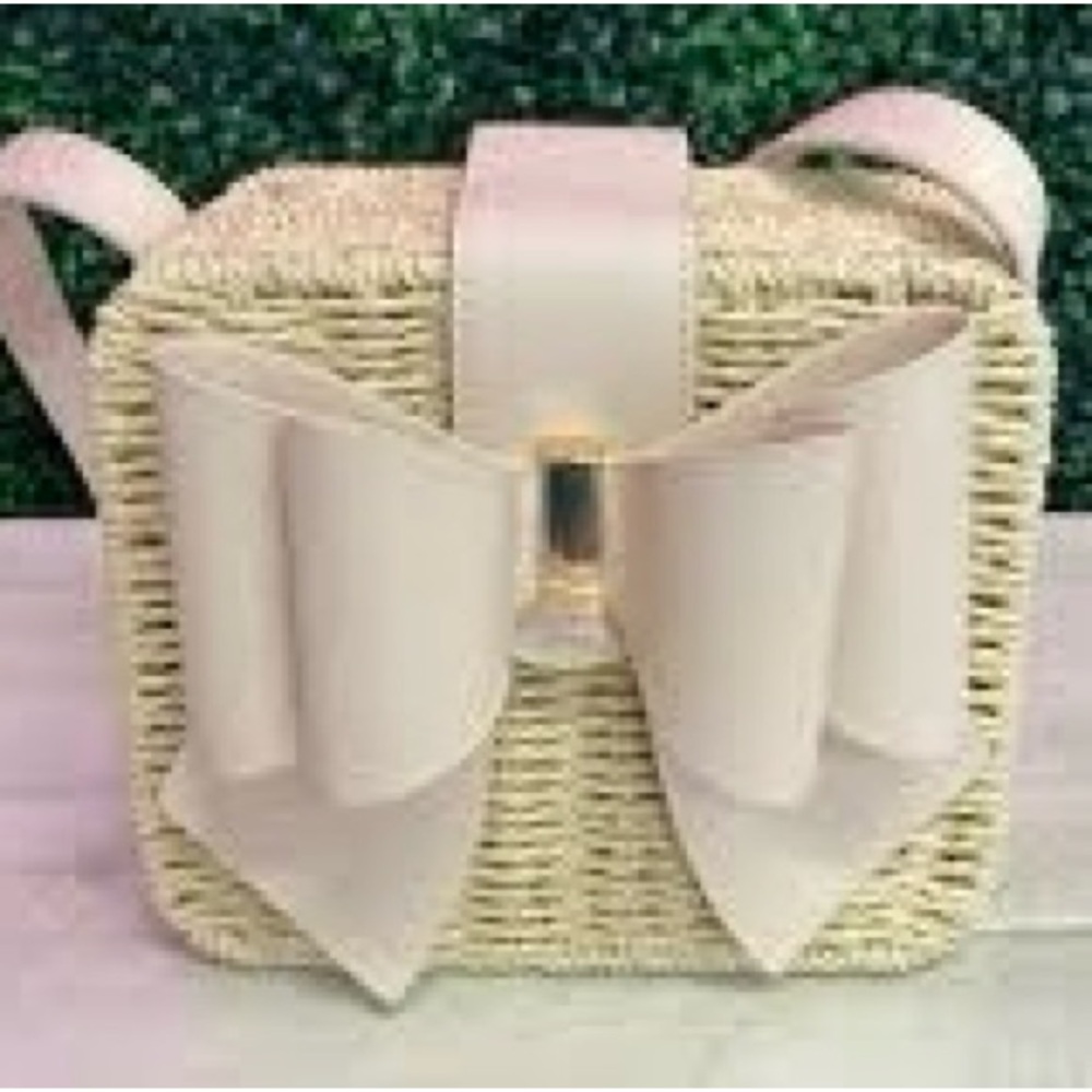 Like Dreams Cream Woven Bow Bag